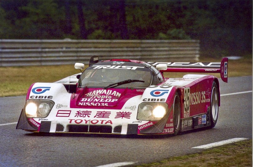 Болид Тойота