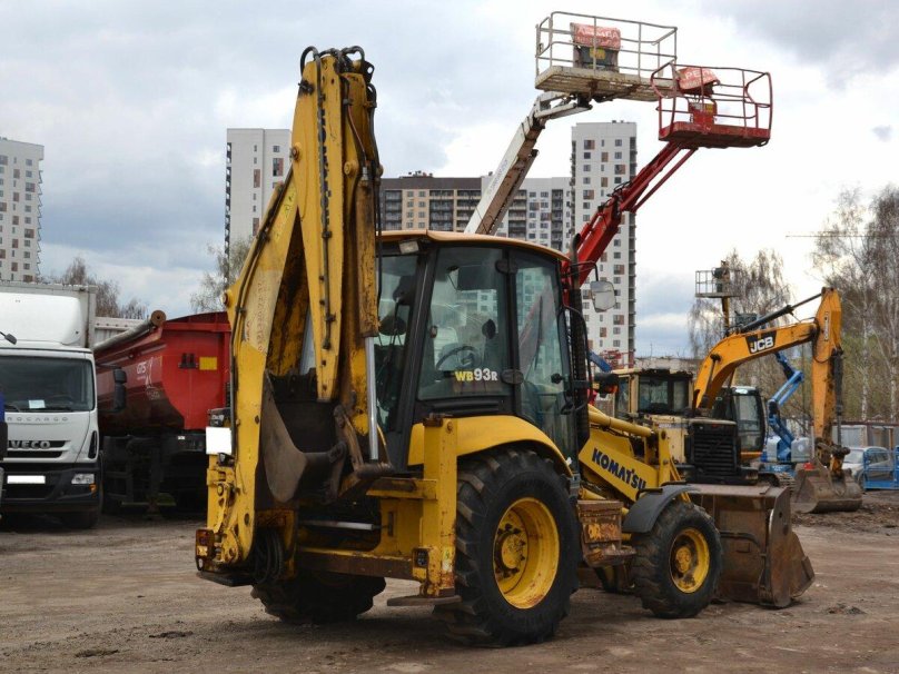 Komatsu wb93s-5eo