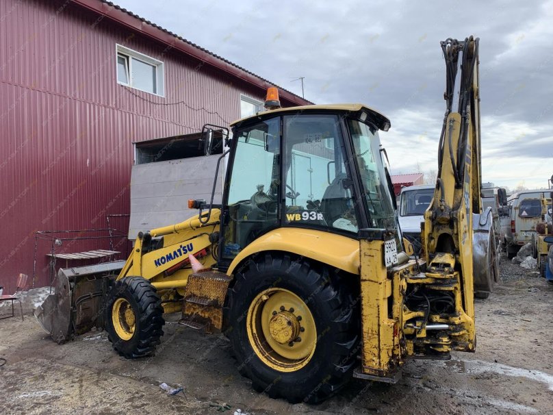 Komatsu wb93r 2