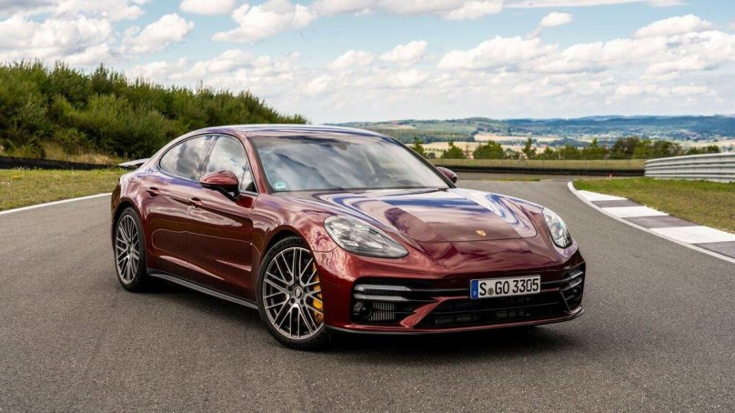 Porsche Panamera 2021