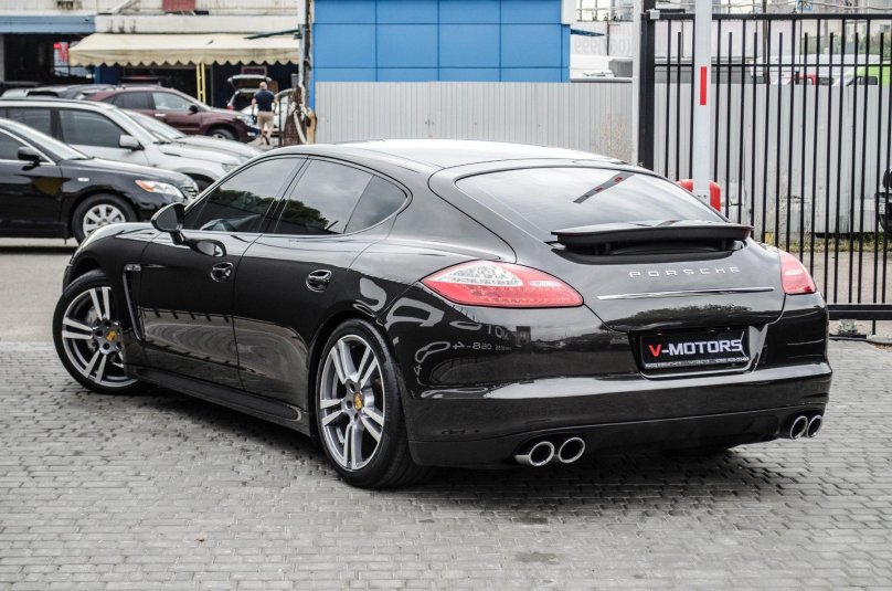 Порше Панамера 2012