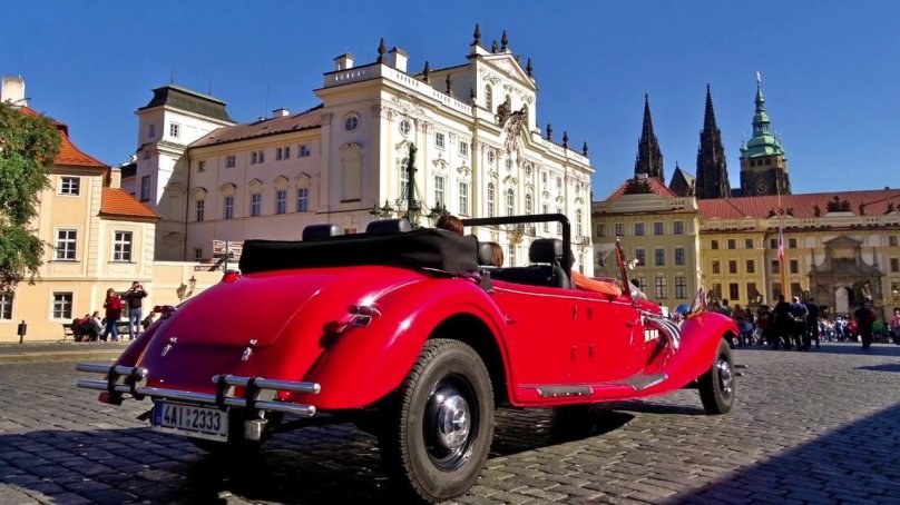 Автомобиль Прага