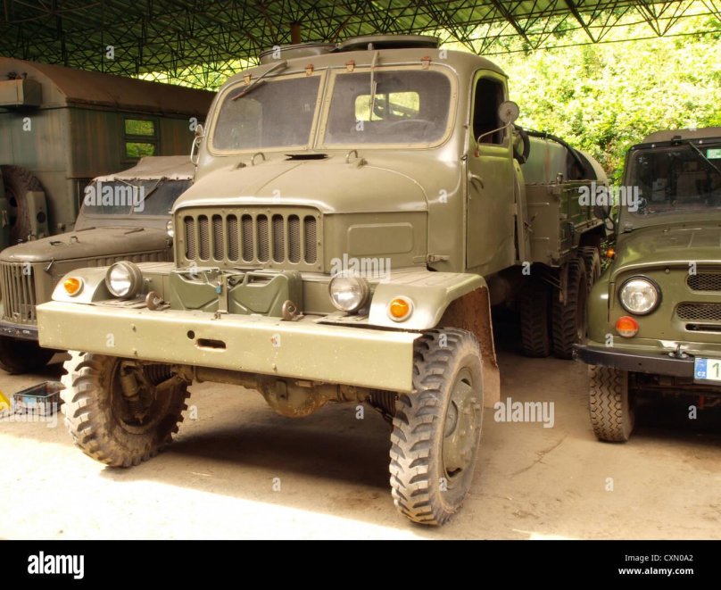 Praga v3s топливозаправщик