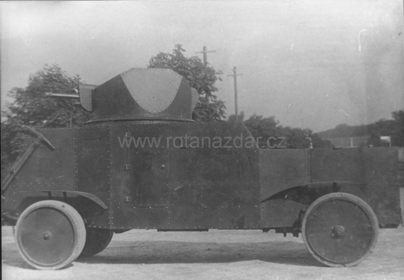 Фиат-Торино бронеавтомобиль