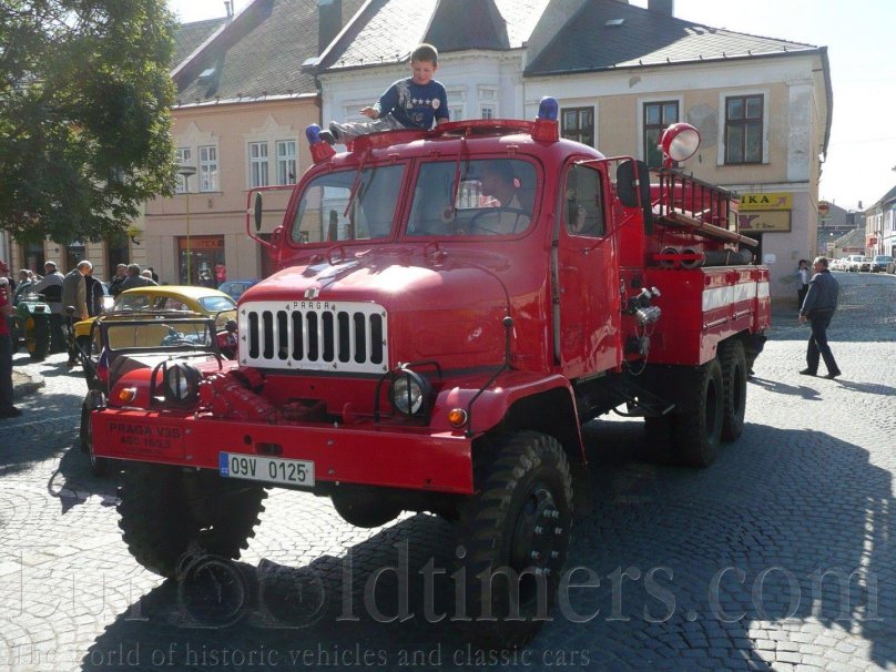 Грузовик Praga v3s