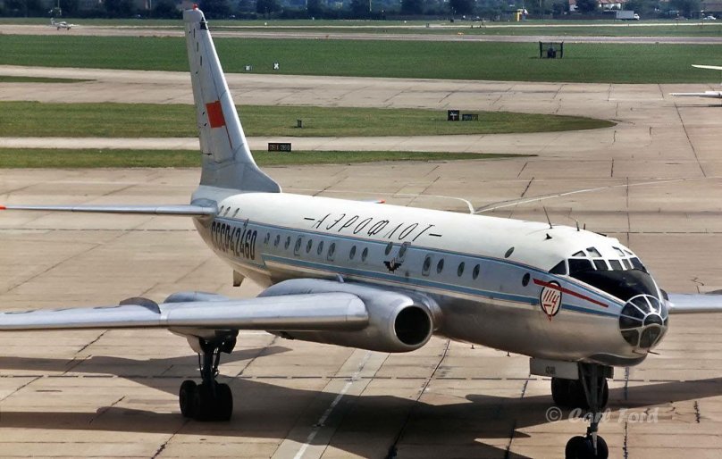 Ту-104 пассажирский самолёт