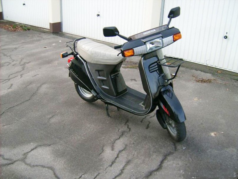 Honda lead af01