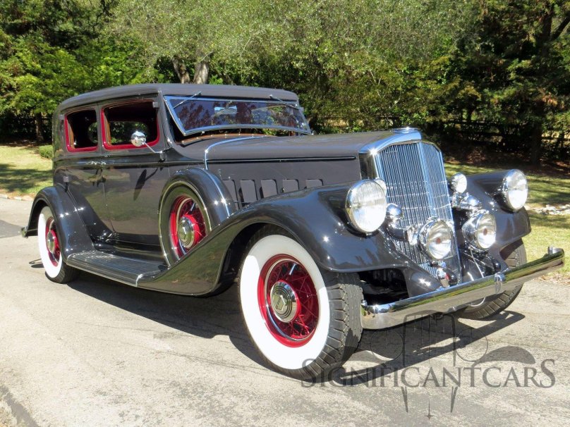 Pierce arrow sedan 1933