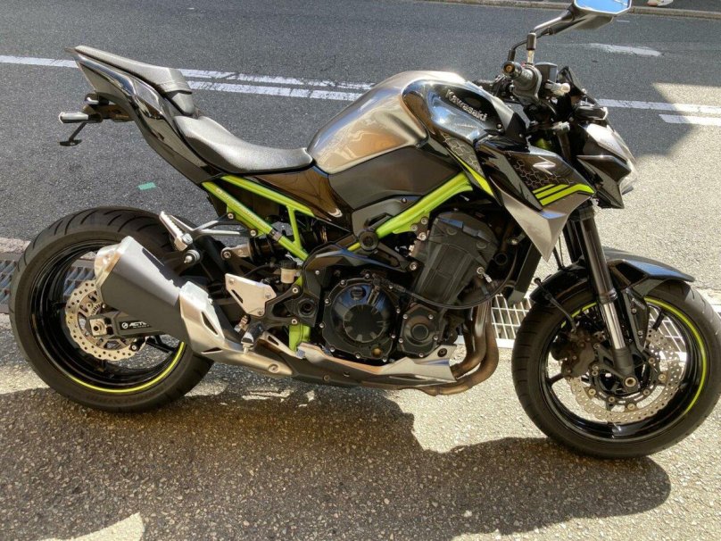 Kawasaki zr900