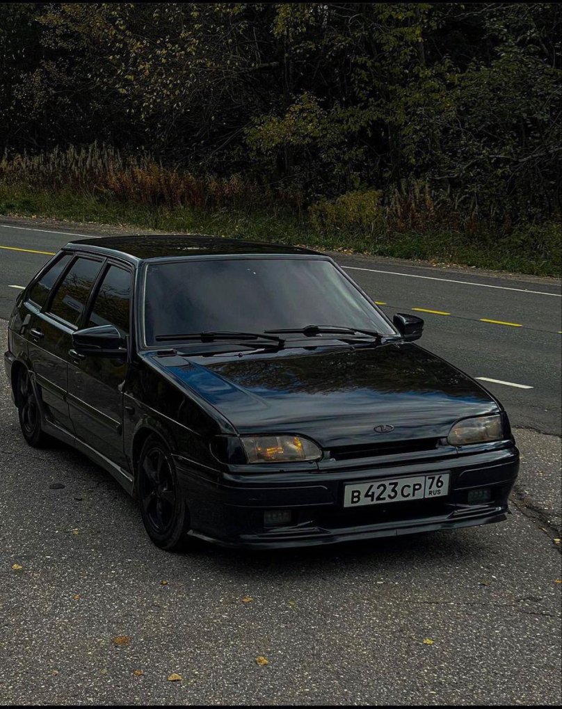 Картинки машины ВАЗ 21 14 черного цвета с Гранта зеркалами