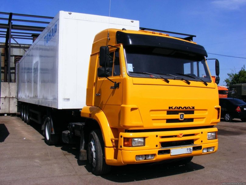 Грузовик КАМАЗ 5460