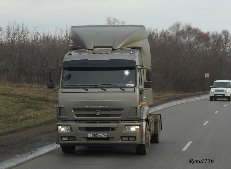 Грузовик КАМАЗ 5460