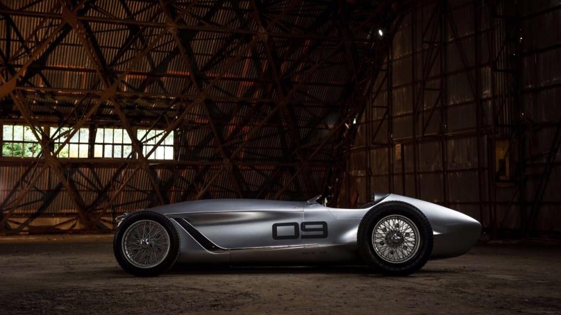 Инфинити ретро автомобиль