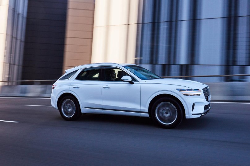 Genesis внедорожник gv70