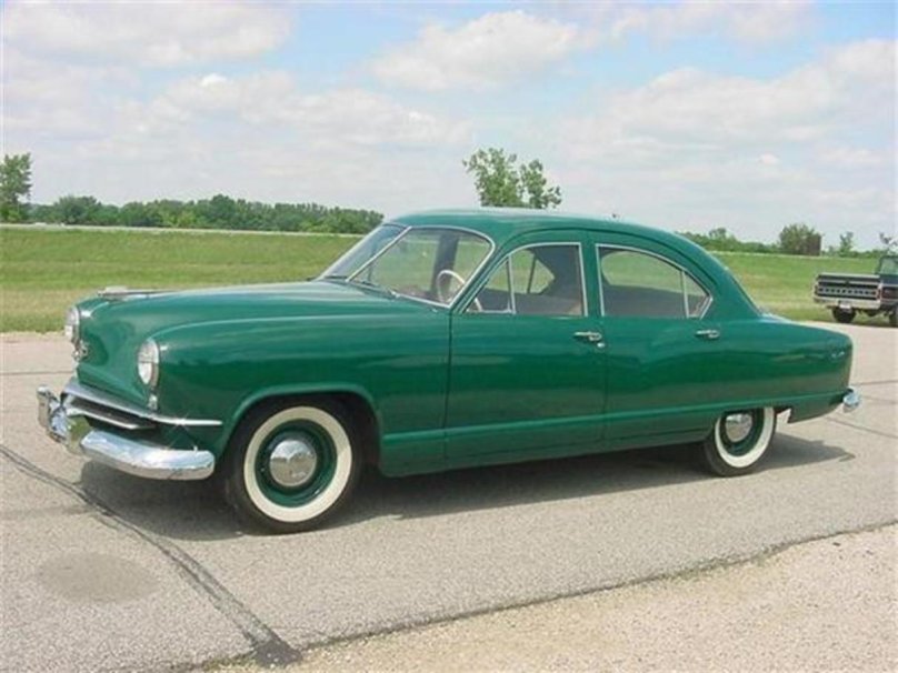 Kaiser Deluxe traveler Utility sedan '1951