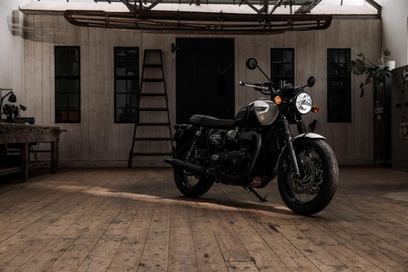 Bonneville t120 Black