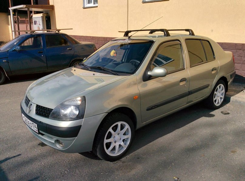 Рено Симбол r15