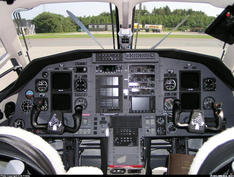 Pilatus PC-12 кабина