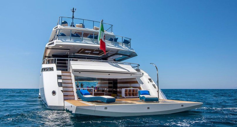 Яхта Mangusta Oceano 43