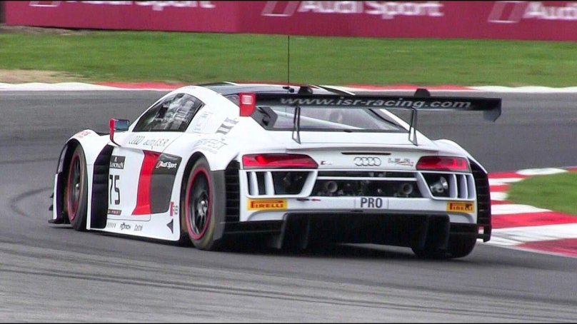 Audi r8 LMS gt3 2022
