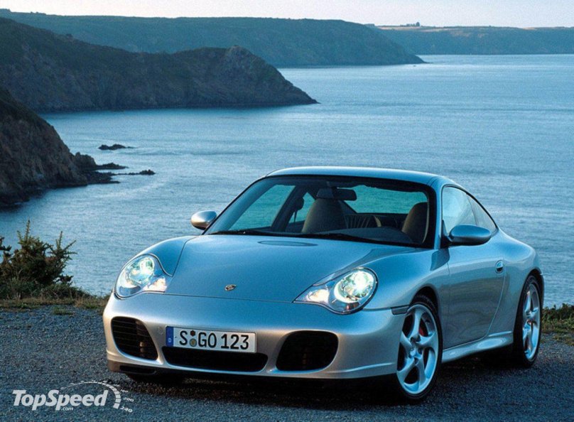 Porsche 911 Carrera 4 996