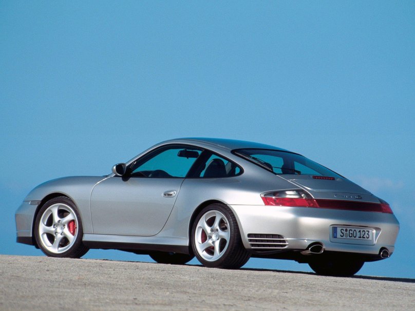 Porsche 911 Carrera 4 996