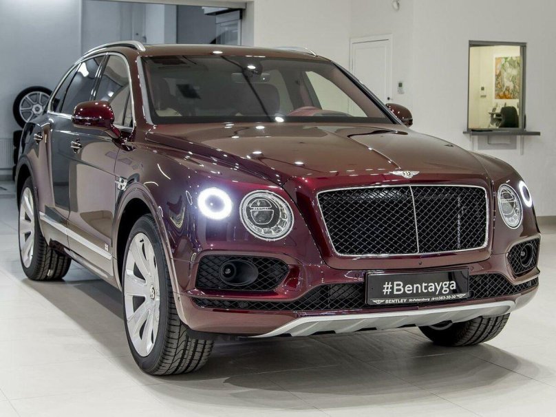 Bentley Bentayga Вишневая
