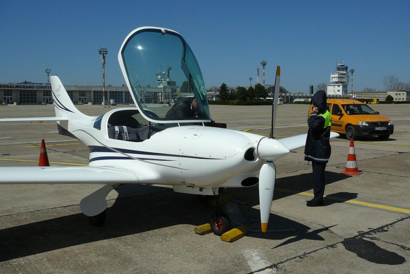 Сингл енжин Аиркрафт