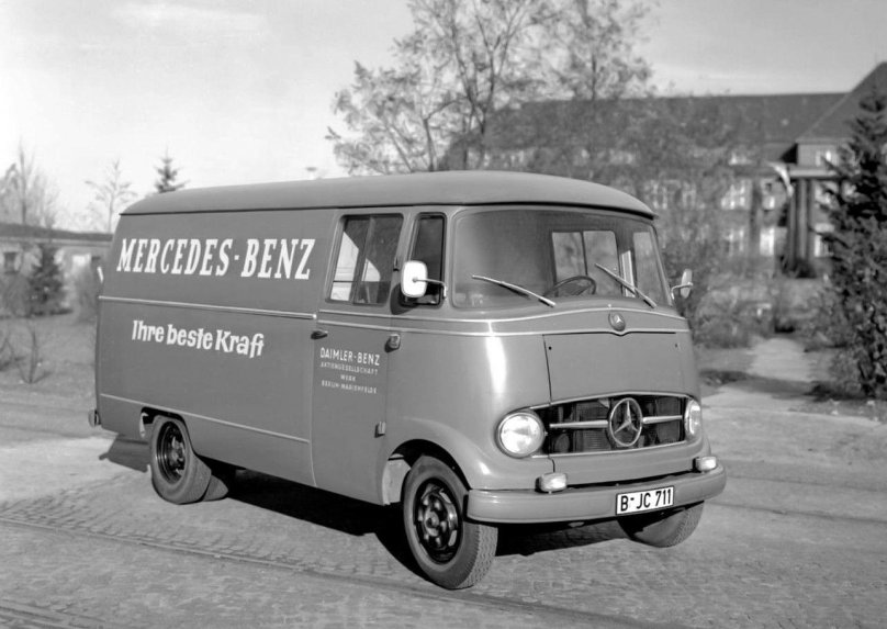Mercedes 319