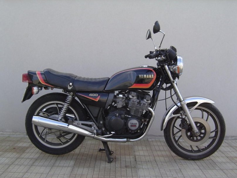 Ямаха XJ 400 diversion