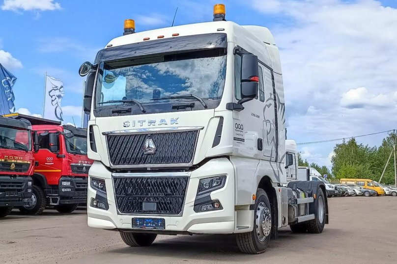 HOWO Sitrak c7h тягач