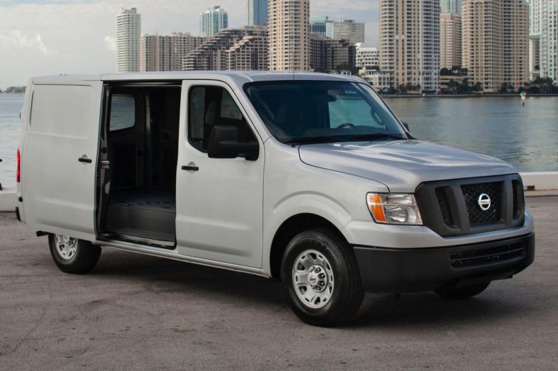Nissan nv2500