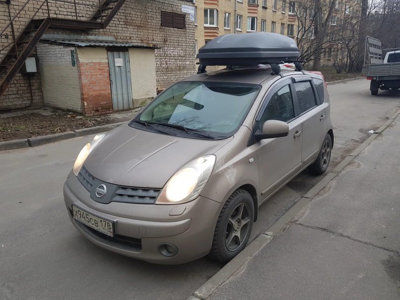 Nissan Note автобокс