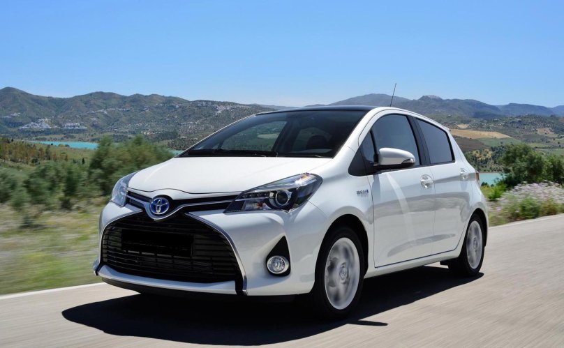 Toyota Yaris Hybrid 2015