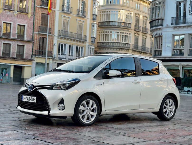 Toyota Yaris 1