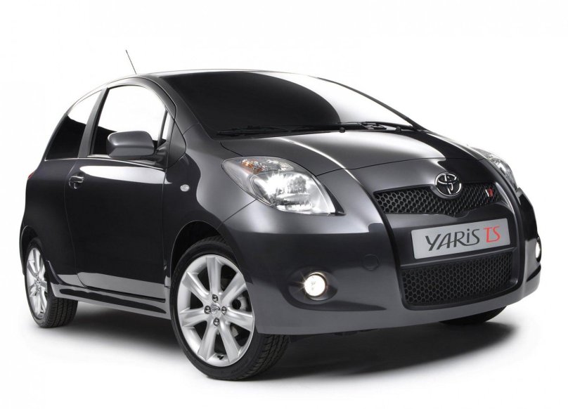 Тойота Ярис 2007