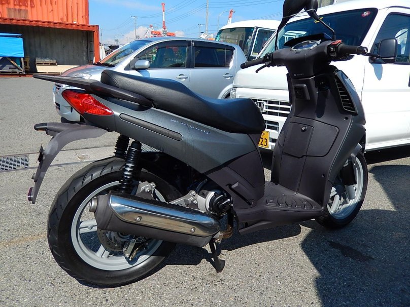 Aprilia 200 кубов 2005