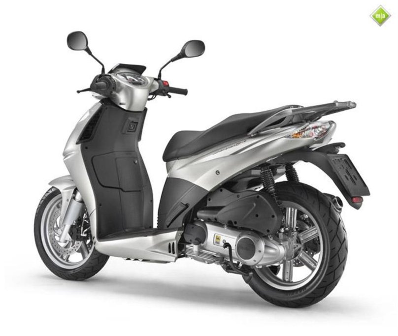 Скутер Априлия 125