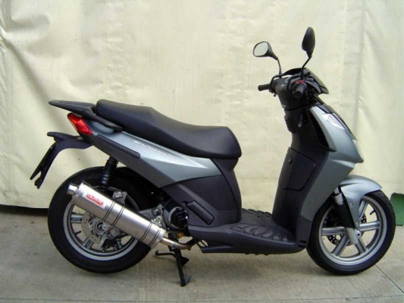 Априлия спорт Сити 200