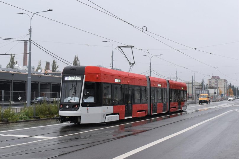 Трамвай Шкода 15т