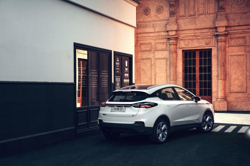 Geely Geometry c