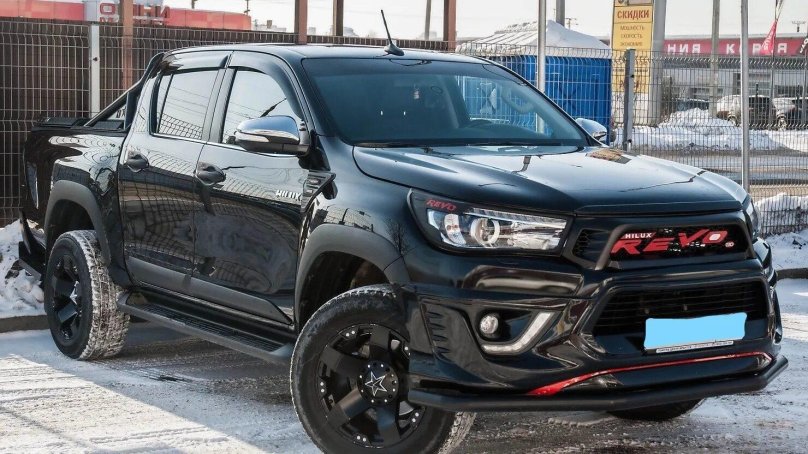 Тойота Хайлюкс Блэк Оникс