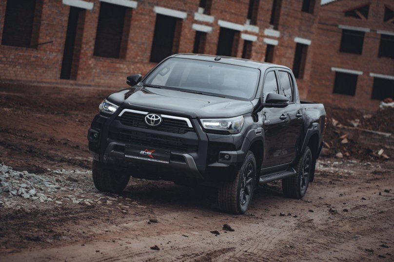 Тойота Хайлюкс Блэк Оникс 2020