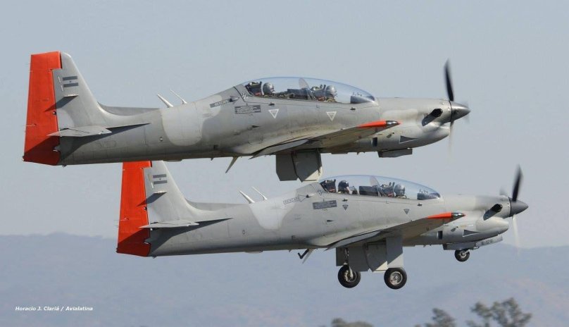 EMB-312 super Tucano