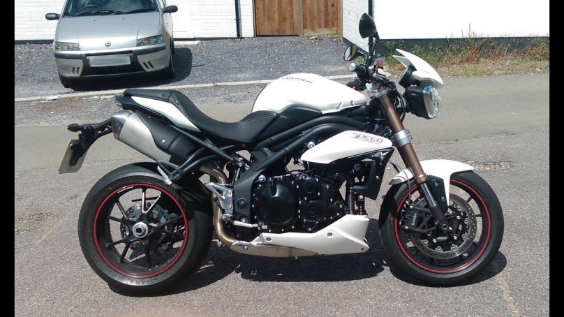 Triumph Speed Triple 1050