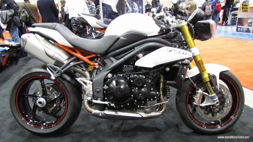 Triumph Speed Triple 1050 r