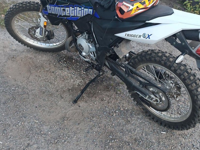 Эндуро кросс 200 кубов