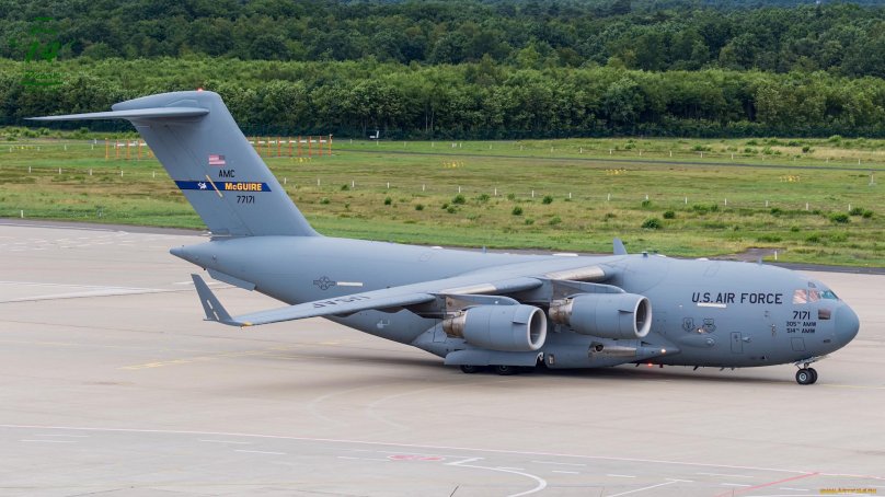 Транспортный самолет c-17a Globemaster III