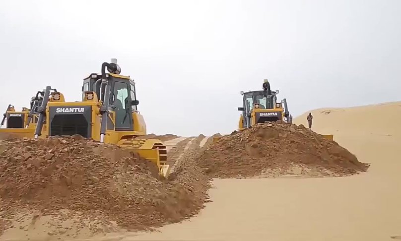 Бульдозер Shantui DH 24