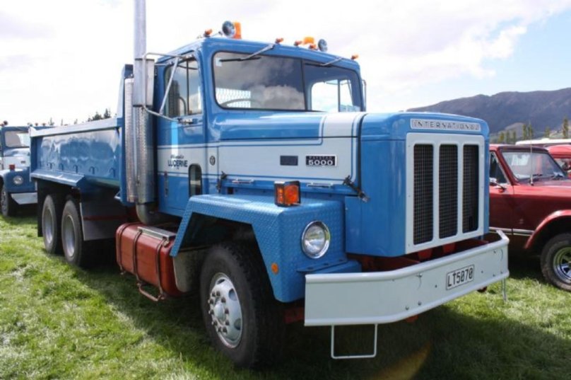 International Paystar 5070 SNOWRUNNER